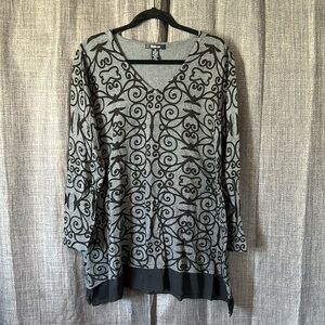 Style & co vneck gray sweater with sheer hemline skirt size XL